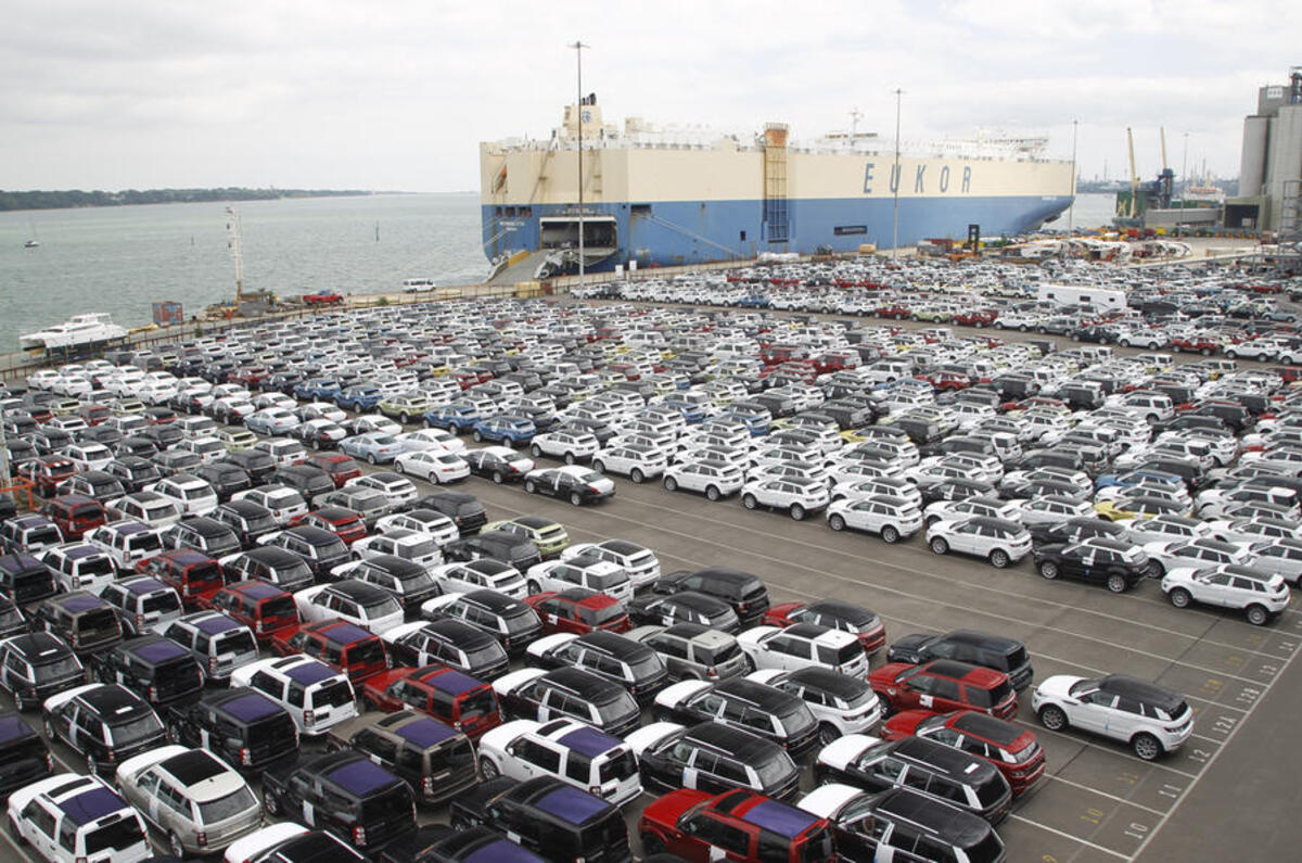 Port cars exporting Land Rover