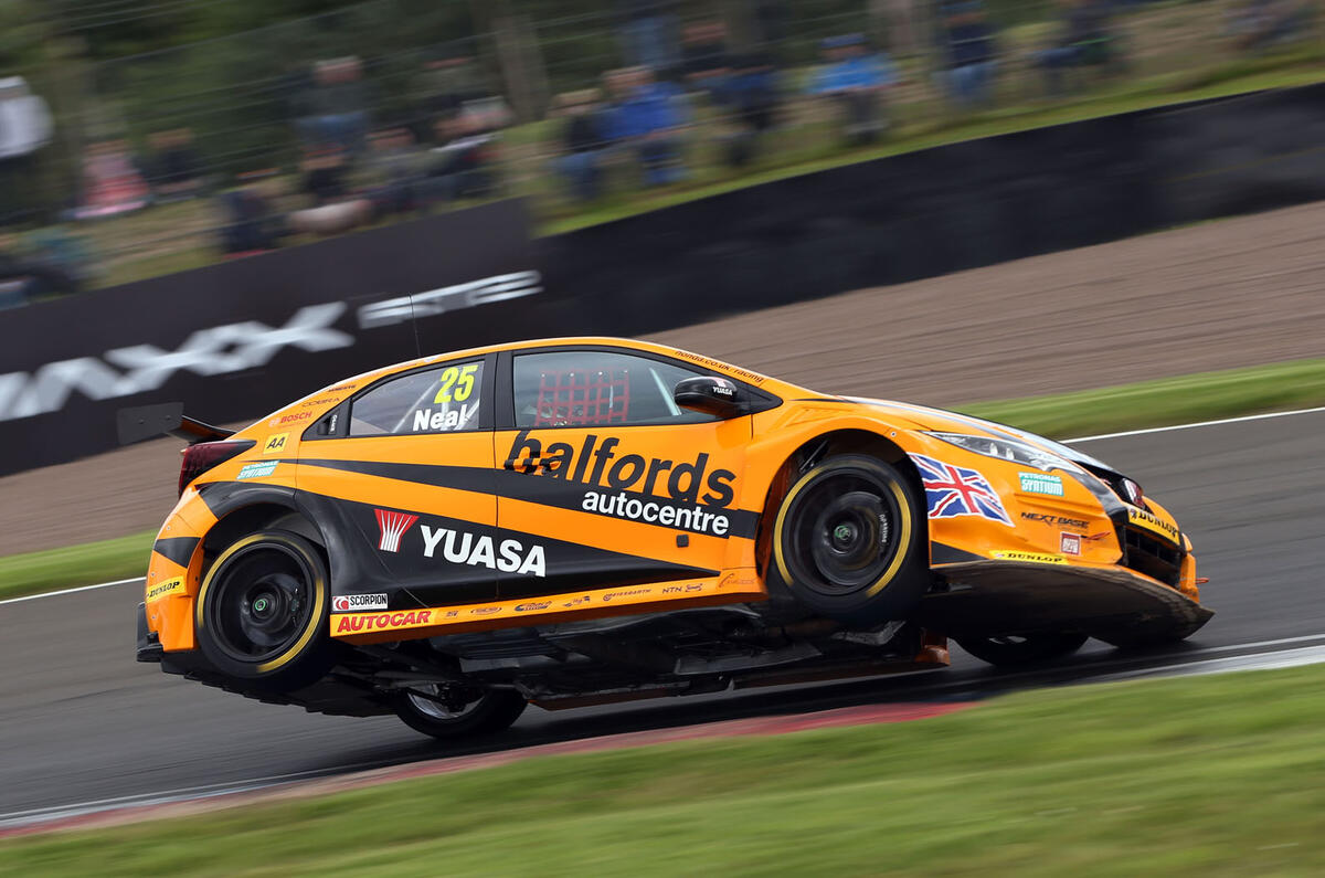 2016 BTCC Knockhill