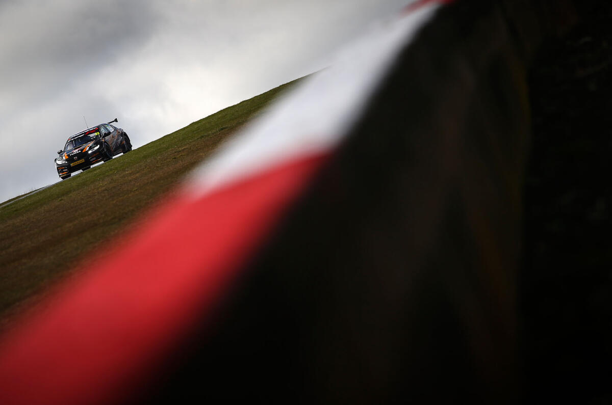 Inside the 2018 Honda Civic Type R BTCC racing car