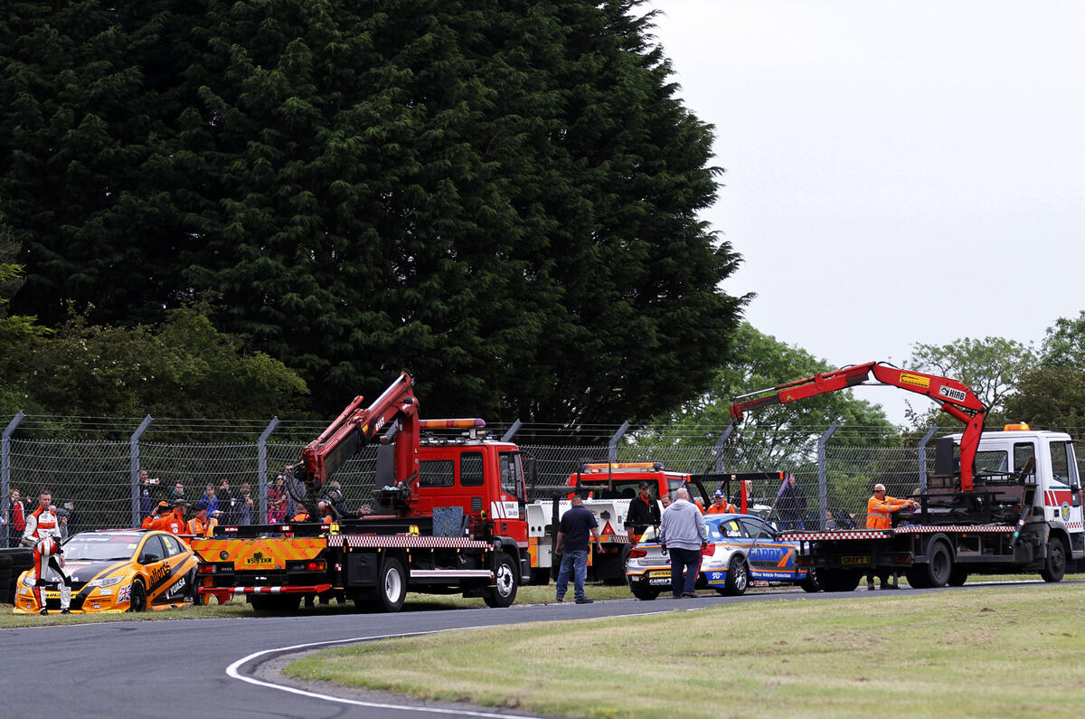 BTCC 2016 Round 13 14 15 Croft