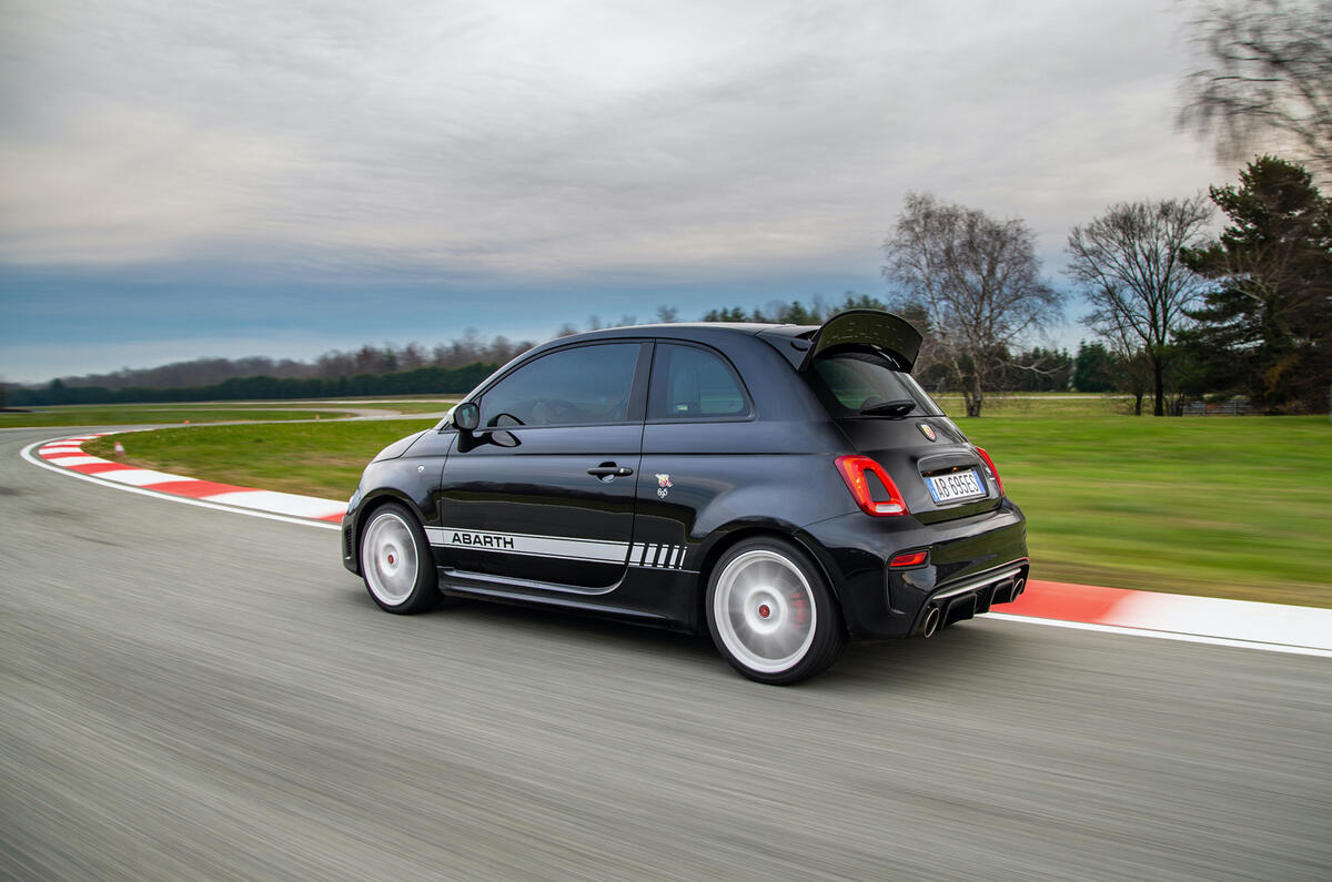 New Abarth 695 Esseesse 91 New Abarth 695 Esseesse 91