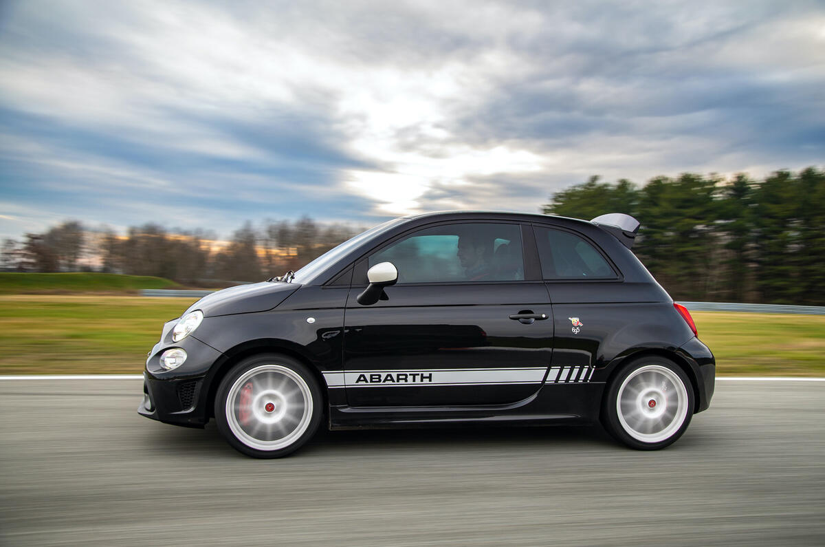New Abarth 695 Esseesse 92 New Abarth 695 Esseesse 92