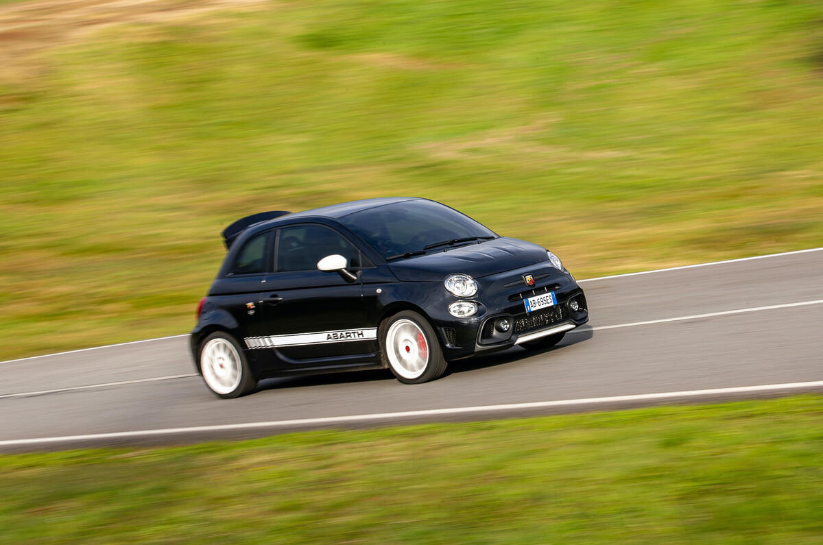 New Abarth 695 Esseesse 94 New Abarth 695 Esseesse 94