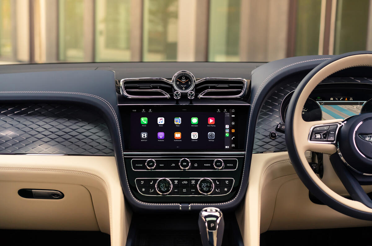 2021 Bentley Bentyaga Hybrid - dashboard 2021 Bentley Bentyaga Hybrid - dashboard