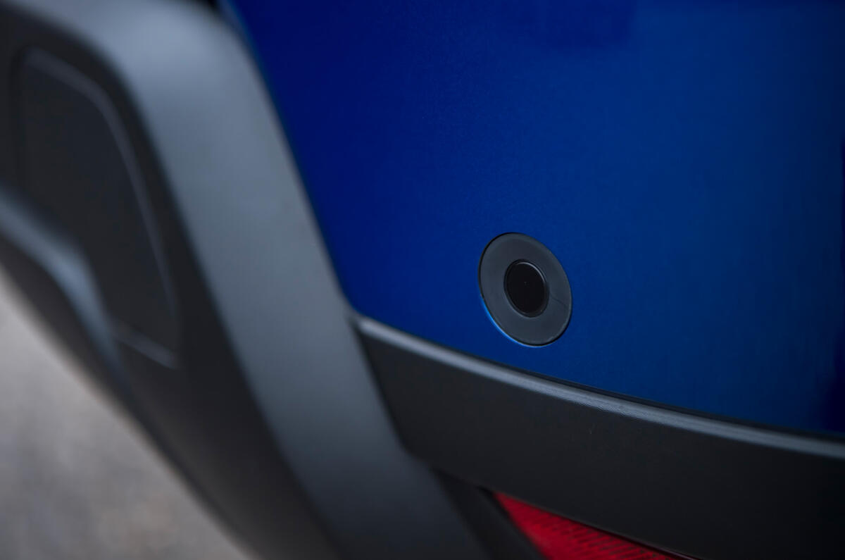 New Duster   Rear Parking Sensor New Duster   Rear Parking Sensor