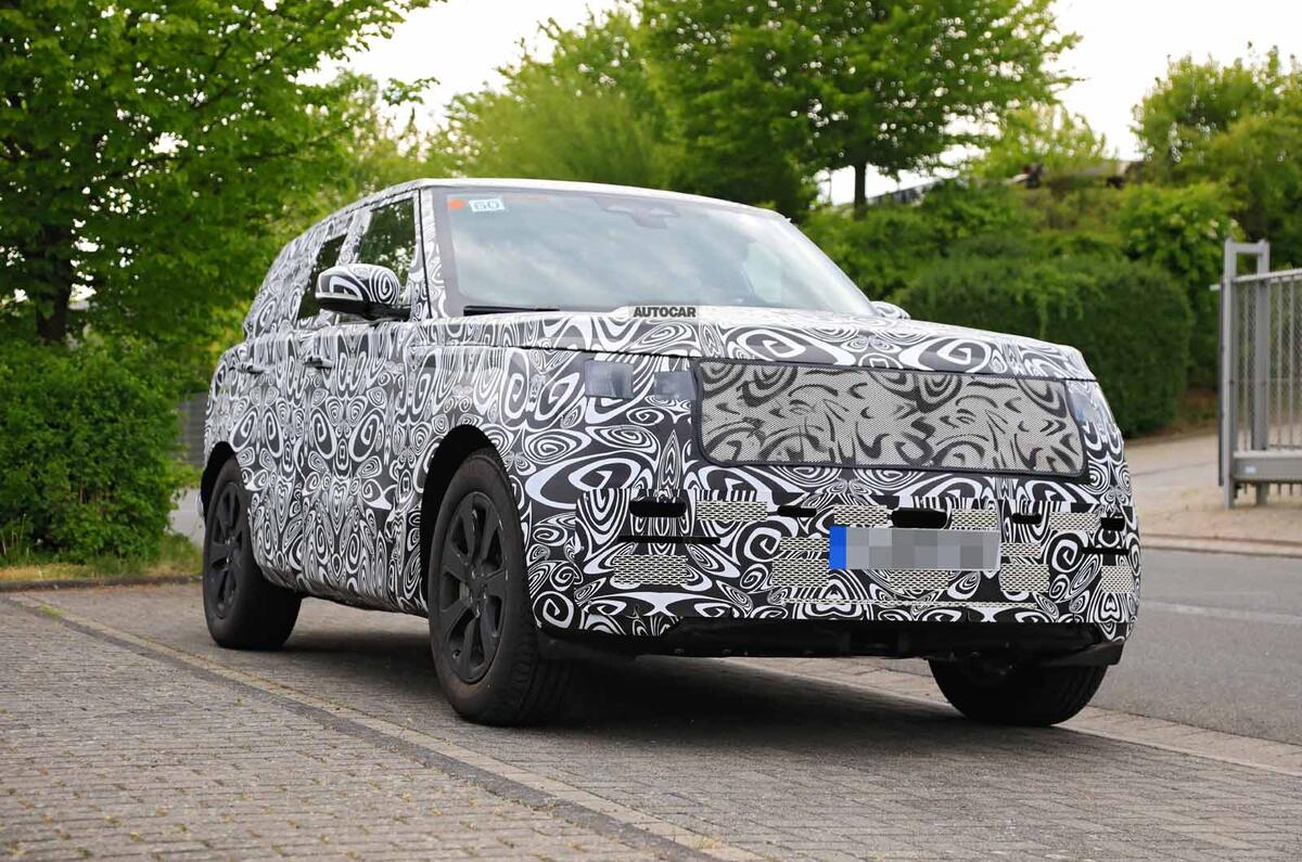 New Range Rover spyshot front New Range Rover spyshot front