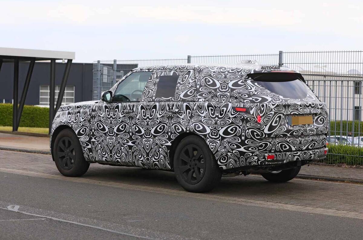 New Range Rover spyshot side rear 2 New Range Rover spyshot side rear 2