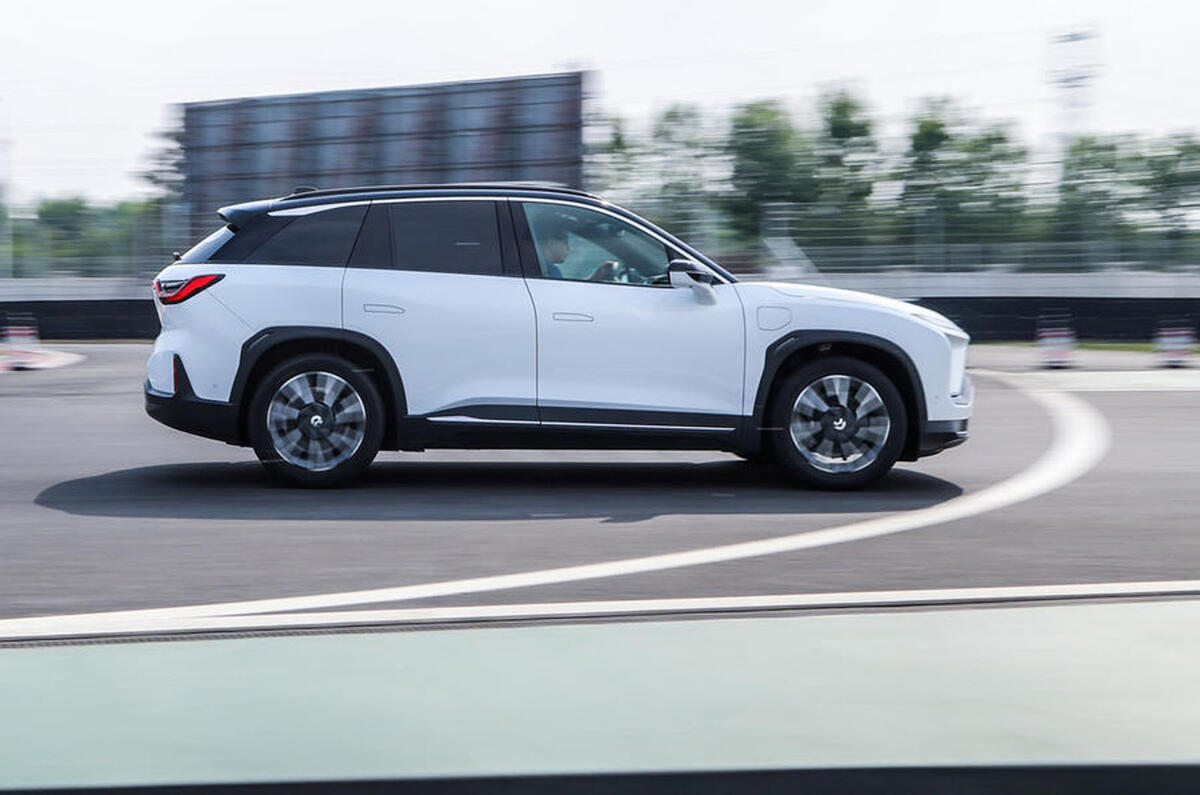 Nio ES6 side Nio ES6 side