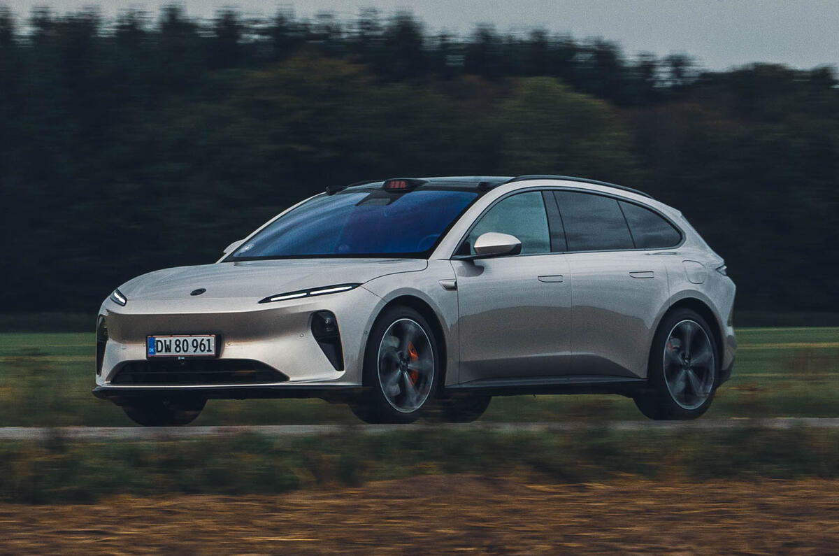 Nio ET5 front quarter tracking Nio ET5 front quarter tracking