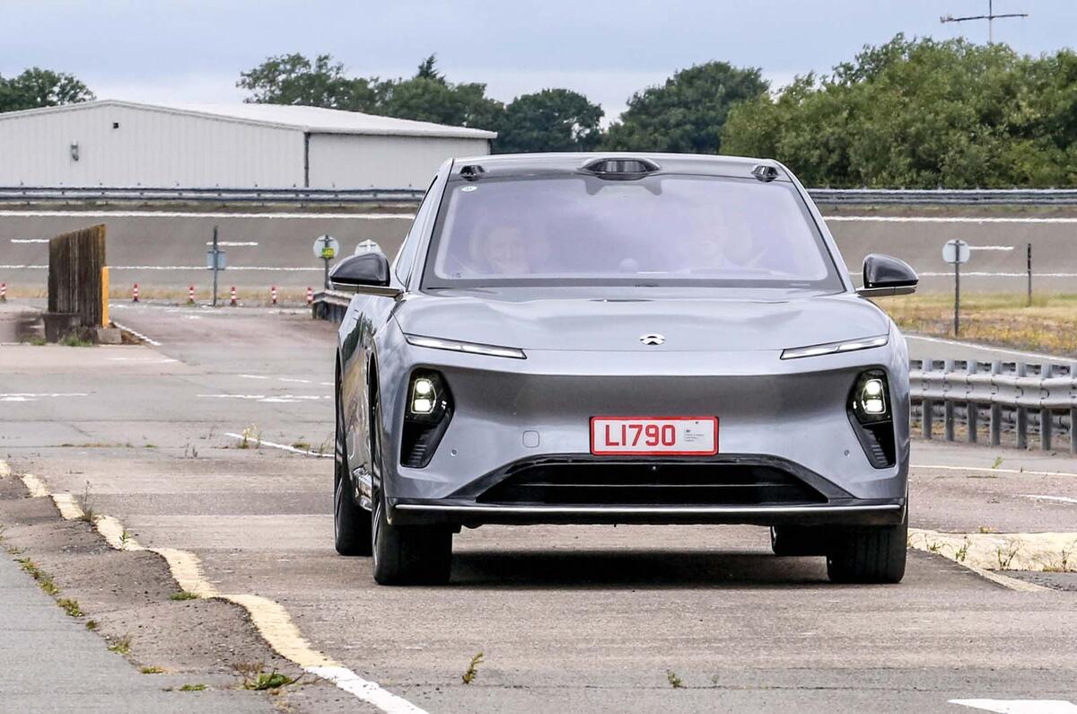 Nio et9 active suspension dynamic
