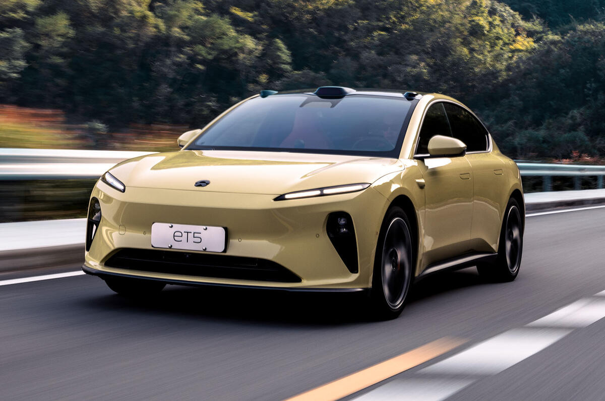 nio et5 front three quarter nio et5 front three quarter