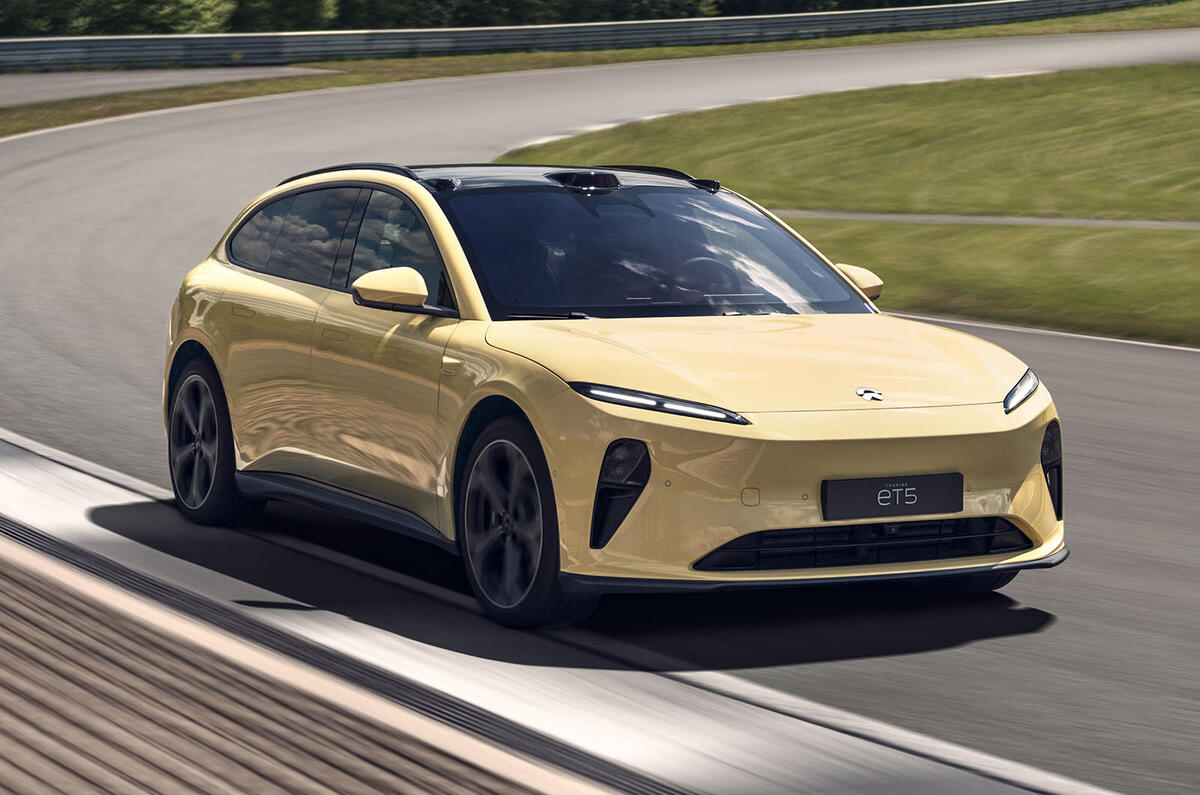 NIO ET5 Touring Exterior front three quarter track