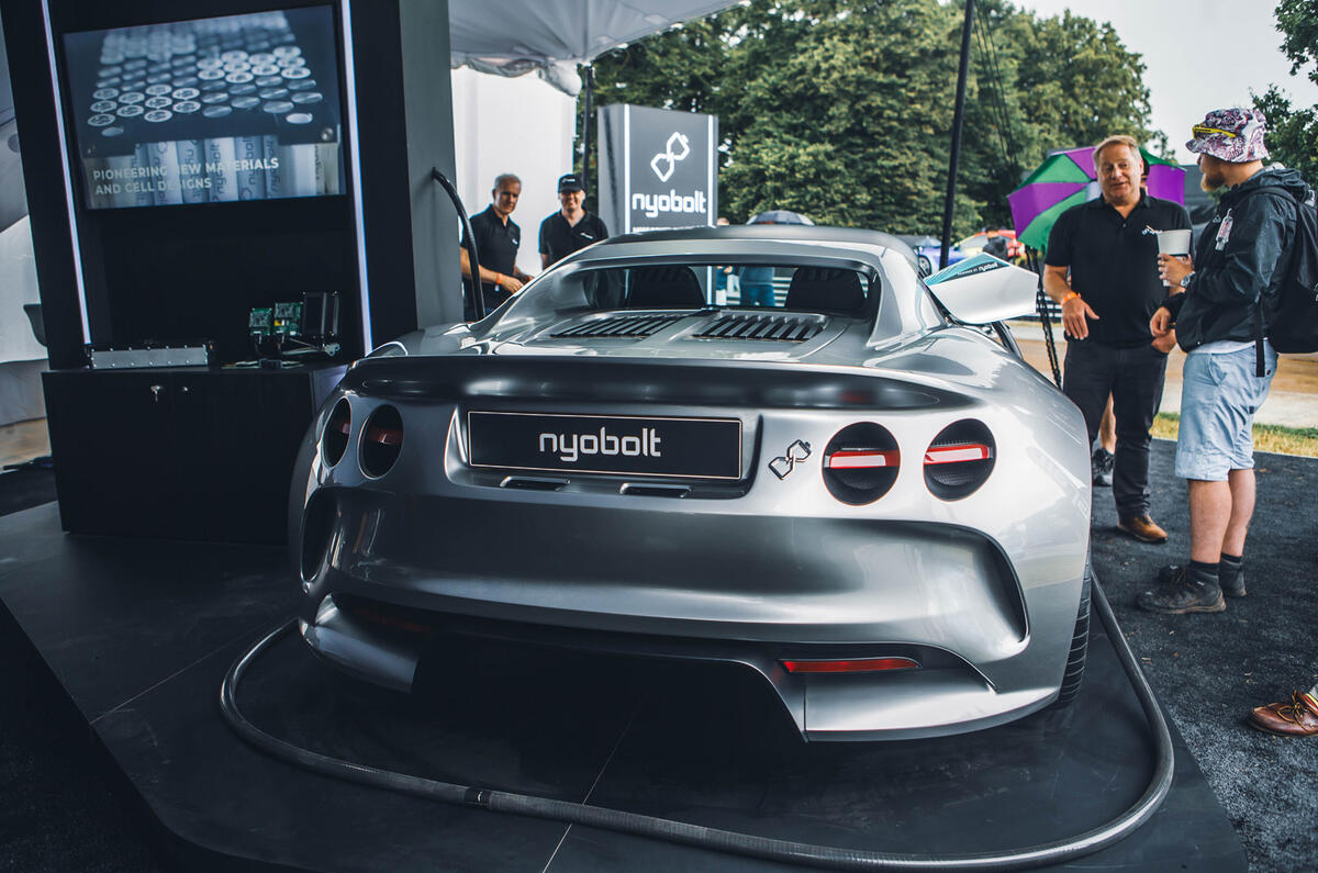 niobolt elise 5 niobolt elise 5