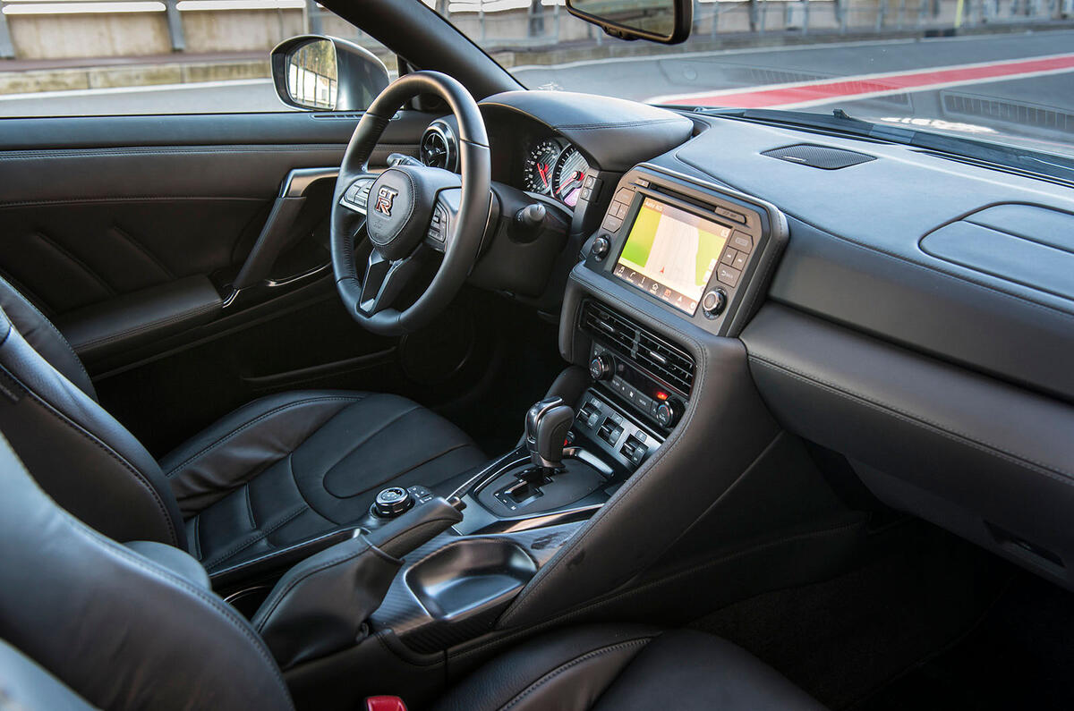 2016 Nissan GT-R