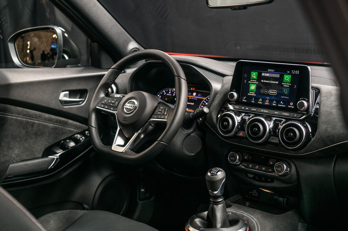2020 Nissan Juke - static interior