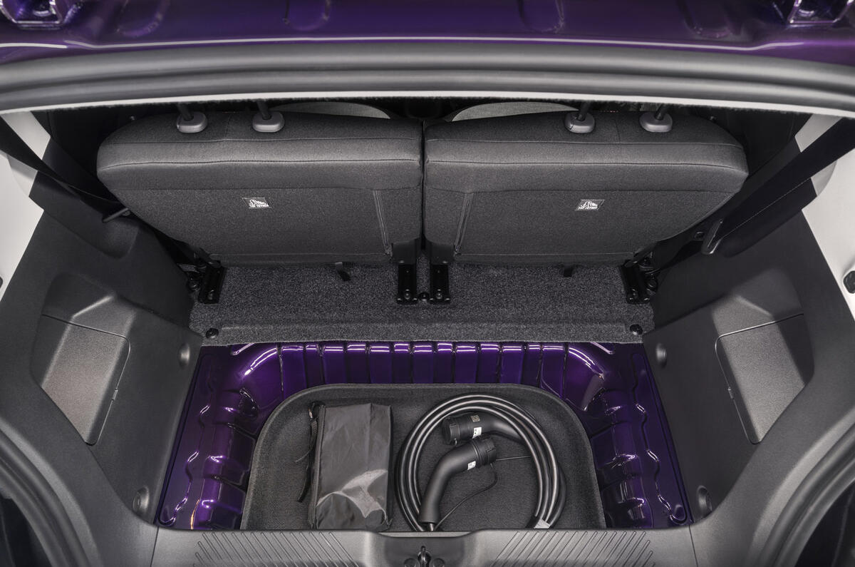 Nissan Pixo 2026 012