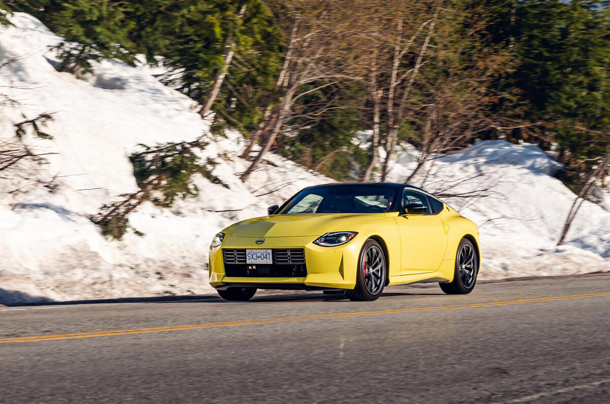 Nissan Z front quarter tracking Nissan Z front quarter tracking