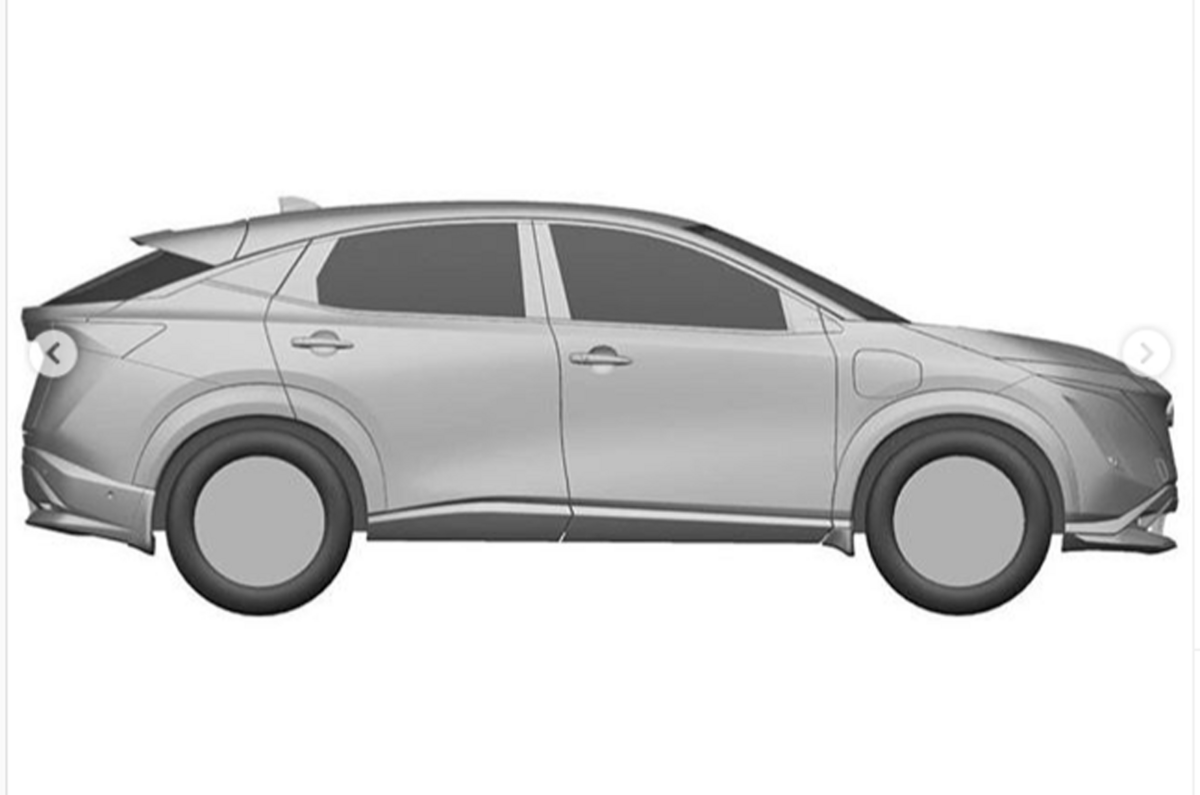 Nissan Ariya side