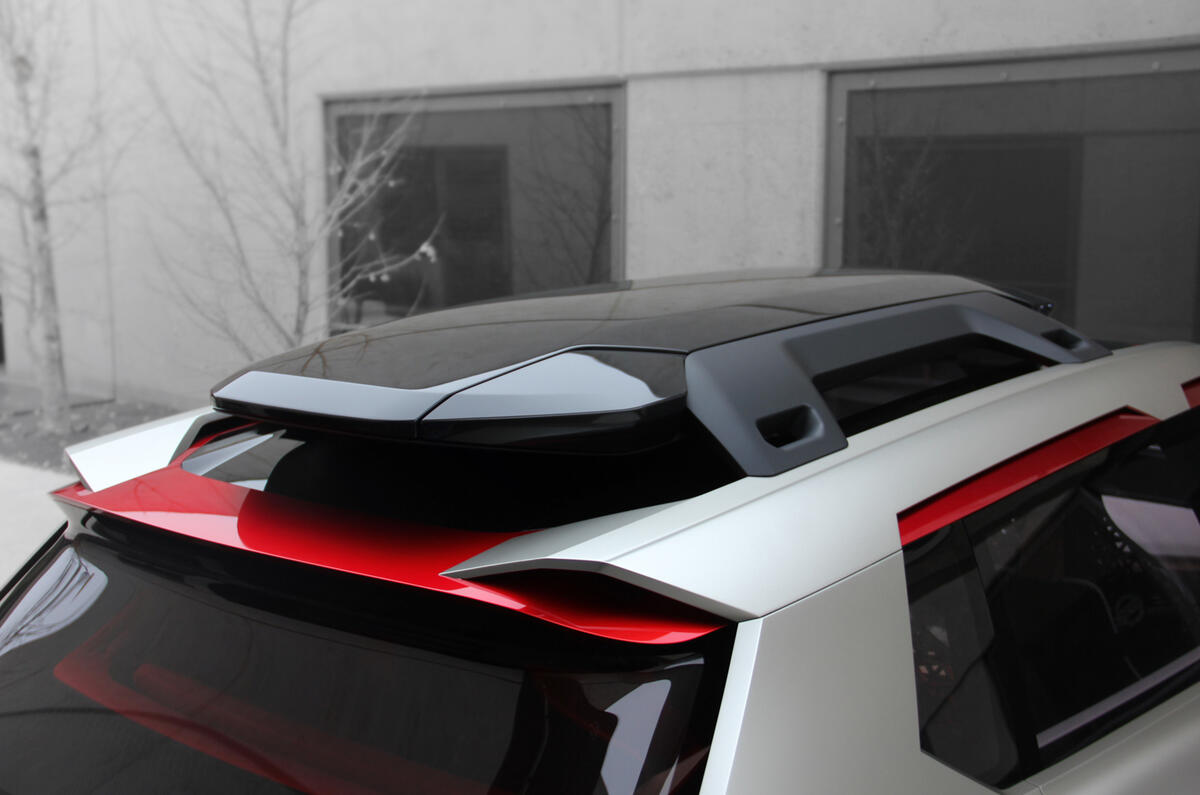 Nissan Xmotion concept unveiled