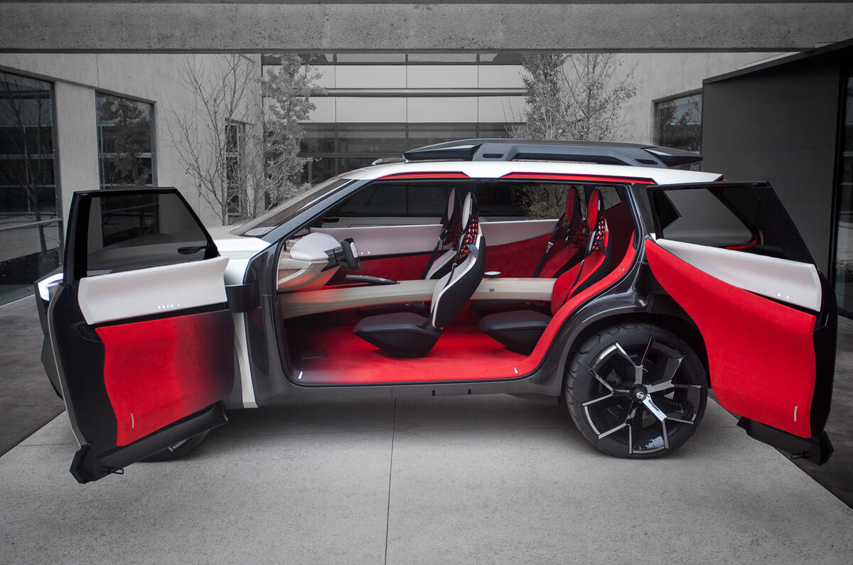 Nissan Xmotion concept unveiled