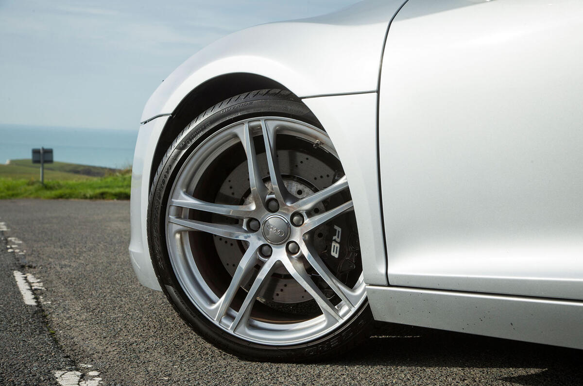 Audi R8 wheel