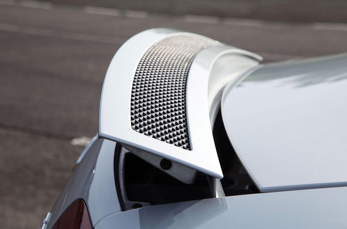 Audi R8 spoiler
