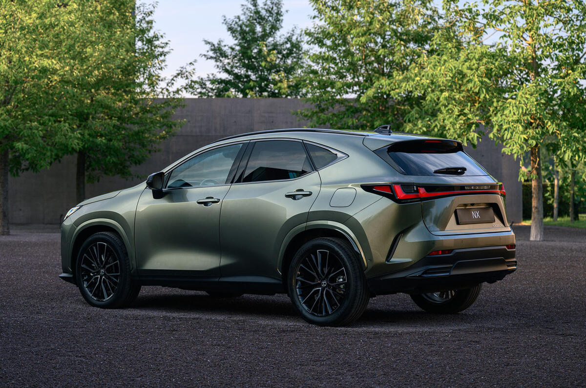 nx350h luxury statics 001