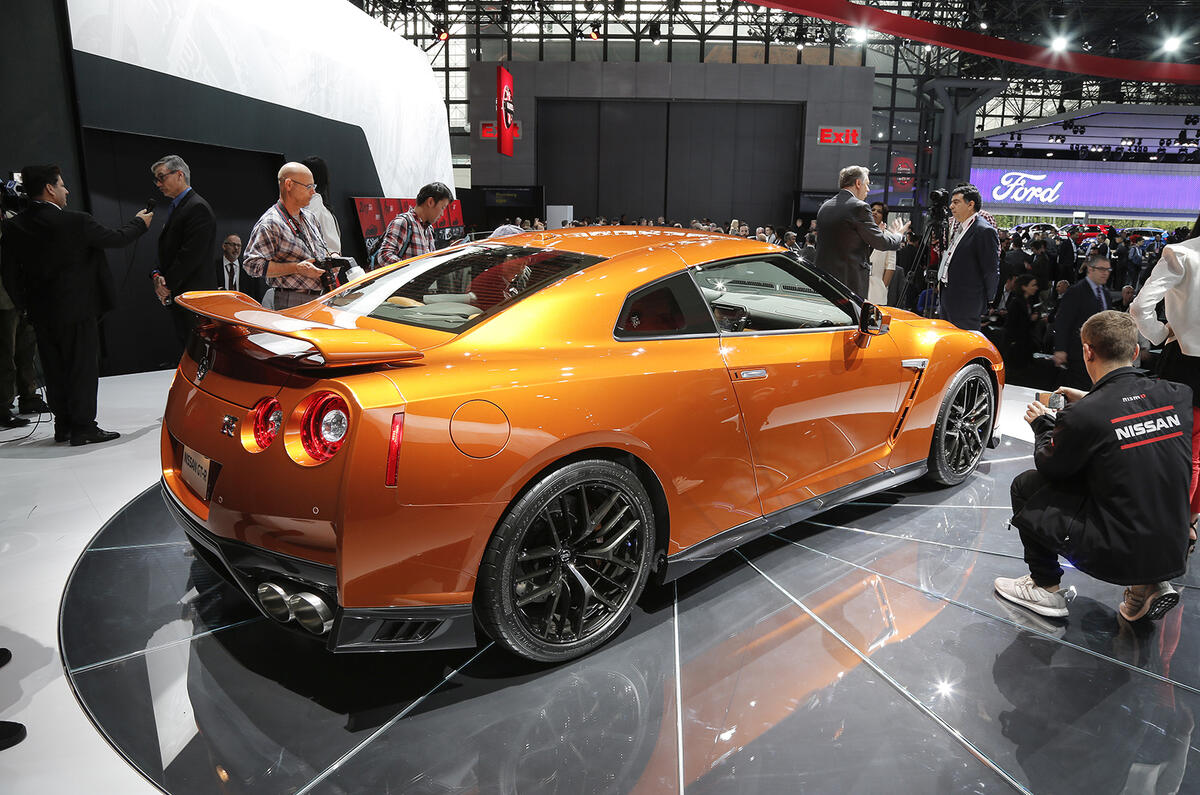 Nissan GT-R