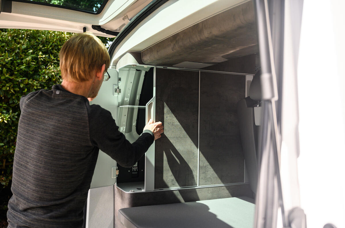 2020 Volkswagen California - chairs 2020 Volkswagen California - chairs