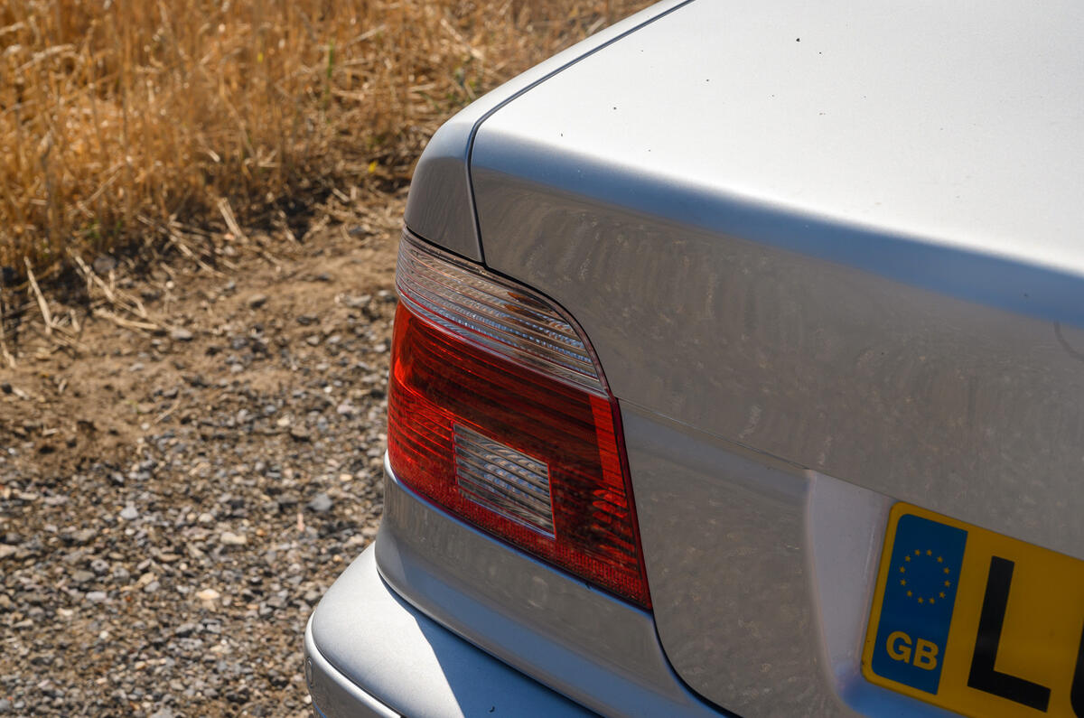 E39 BMW 5 Series E39 BMW 5 Series