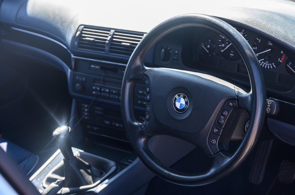 E39 BMW 5 Series E39 BMW 5 Series
