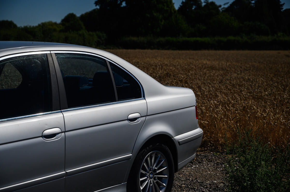 E39 BMW 5 Series E39 BMW 5 Series
