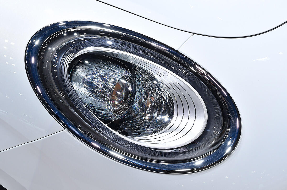 ora funky cat paris motor show 04 head light ora funky cat paris motor show 04 head light