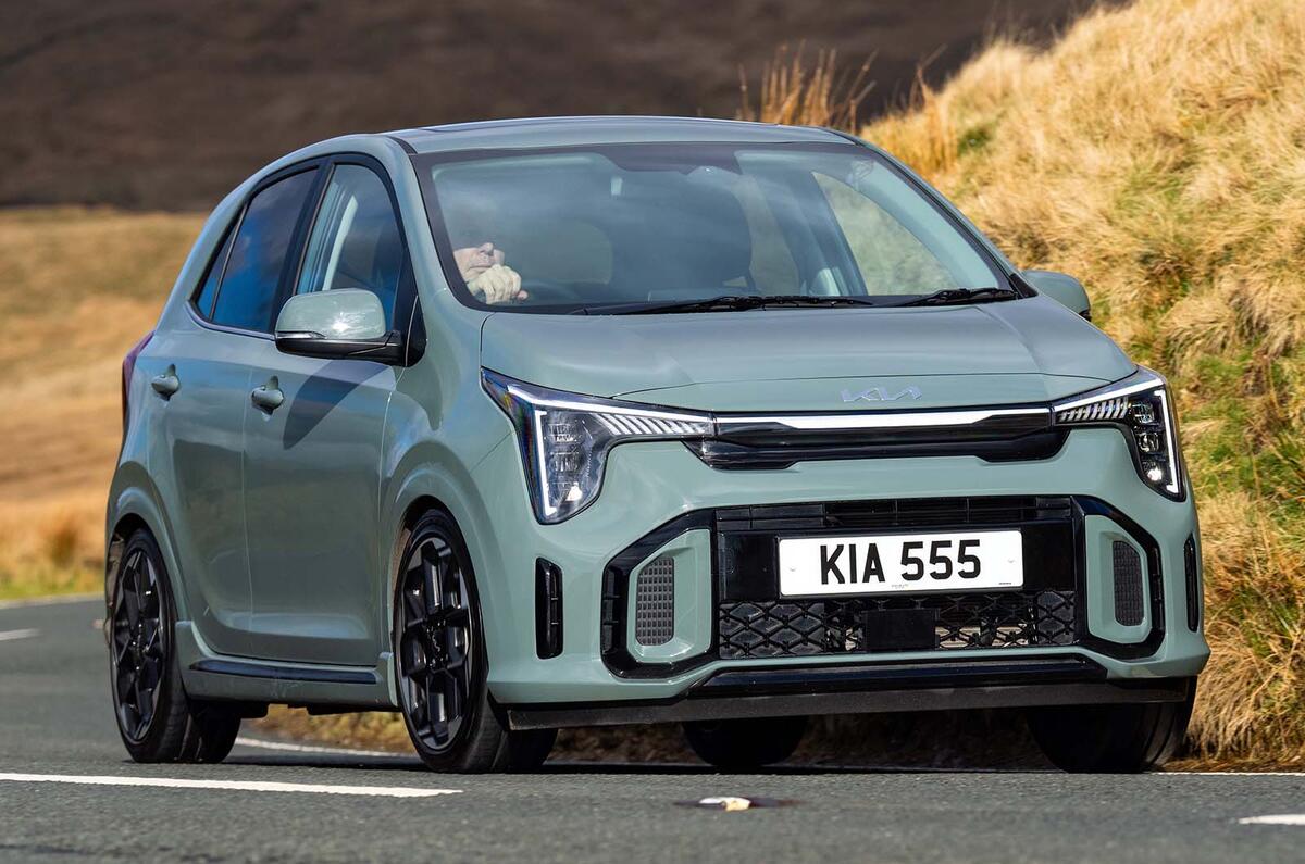 Original 27309 kia picanto gt line s adventurous green 61