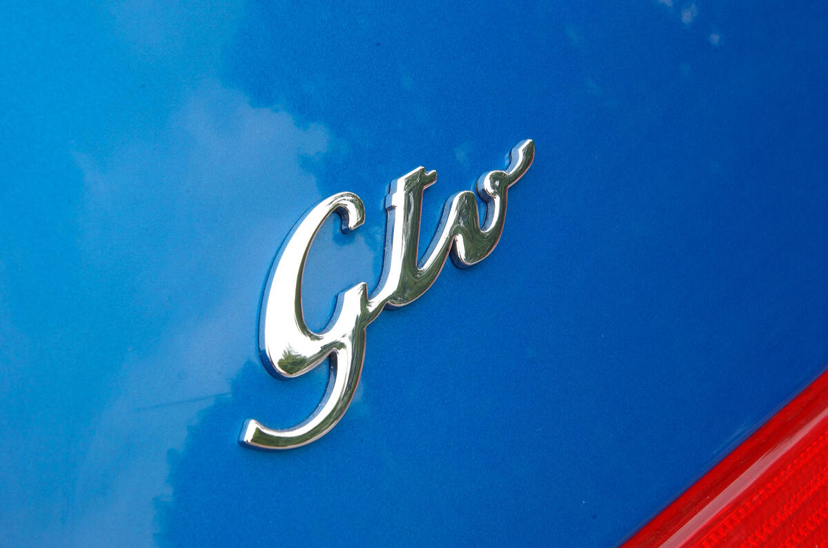 Alfa Romeo GTV - badge