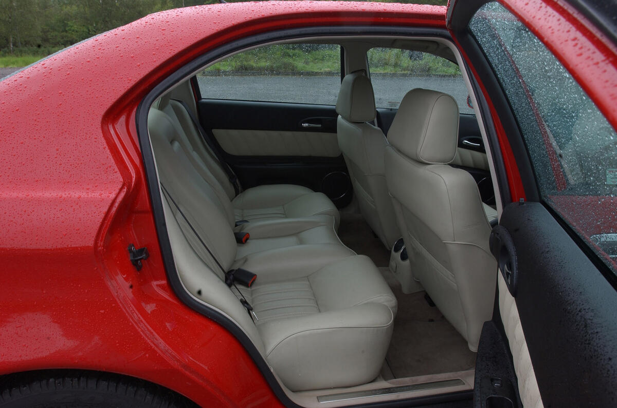 Alfa Romeo 166   Alfa Romeo 166
