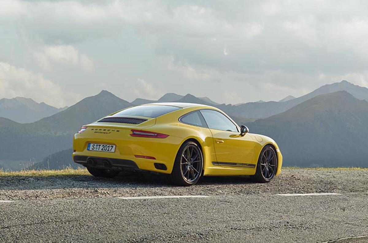 Porsche 911 Carrera T revealed as pared-back special