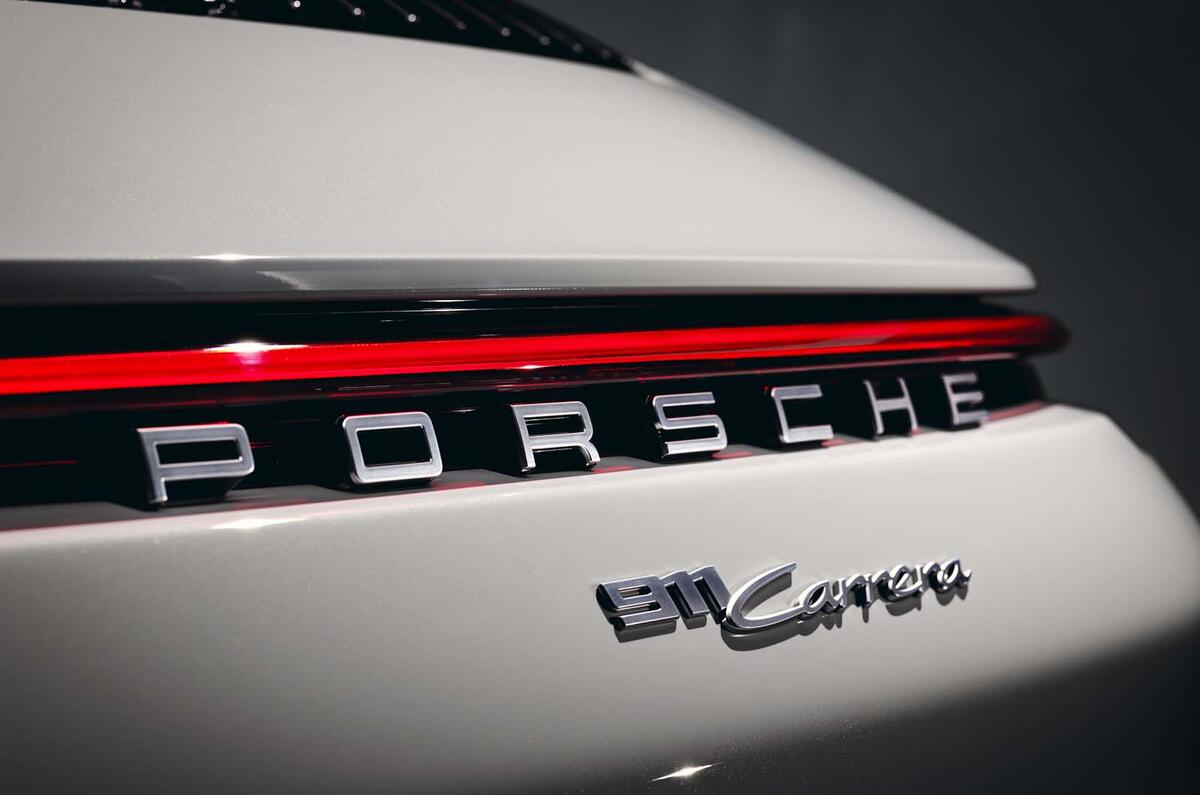 2019 Porsche 911 Carrera coupé - rear detail