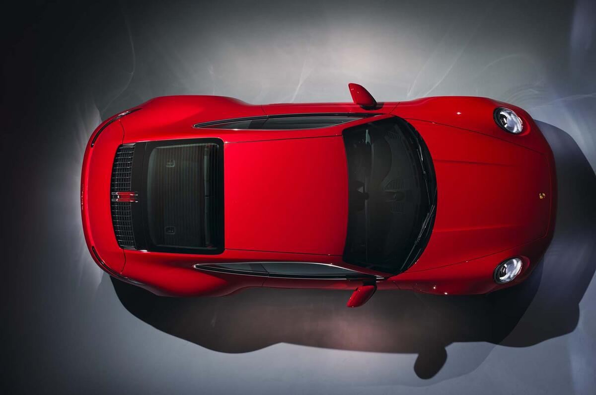 2019 Porsche 911 Carrera coupé - roof