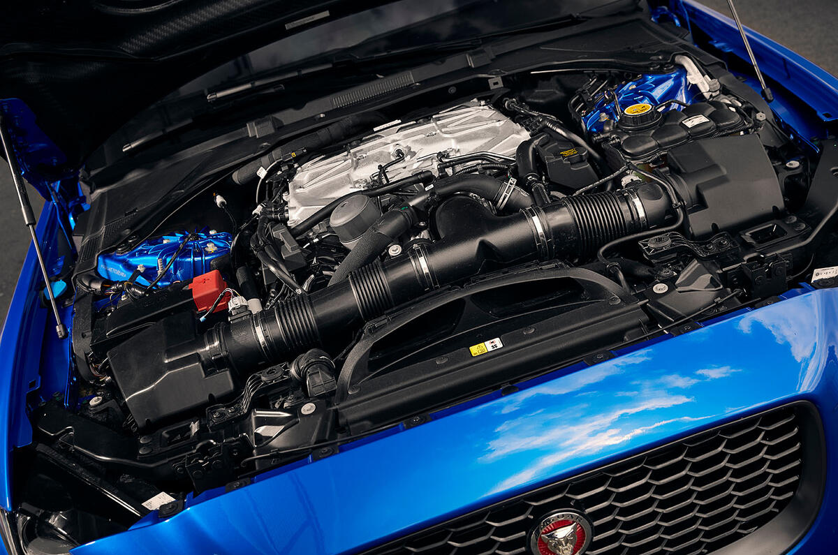 Jaguar XE SV Project 8