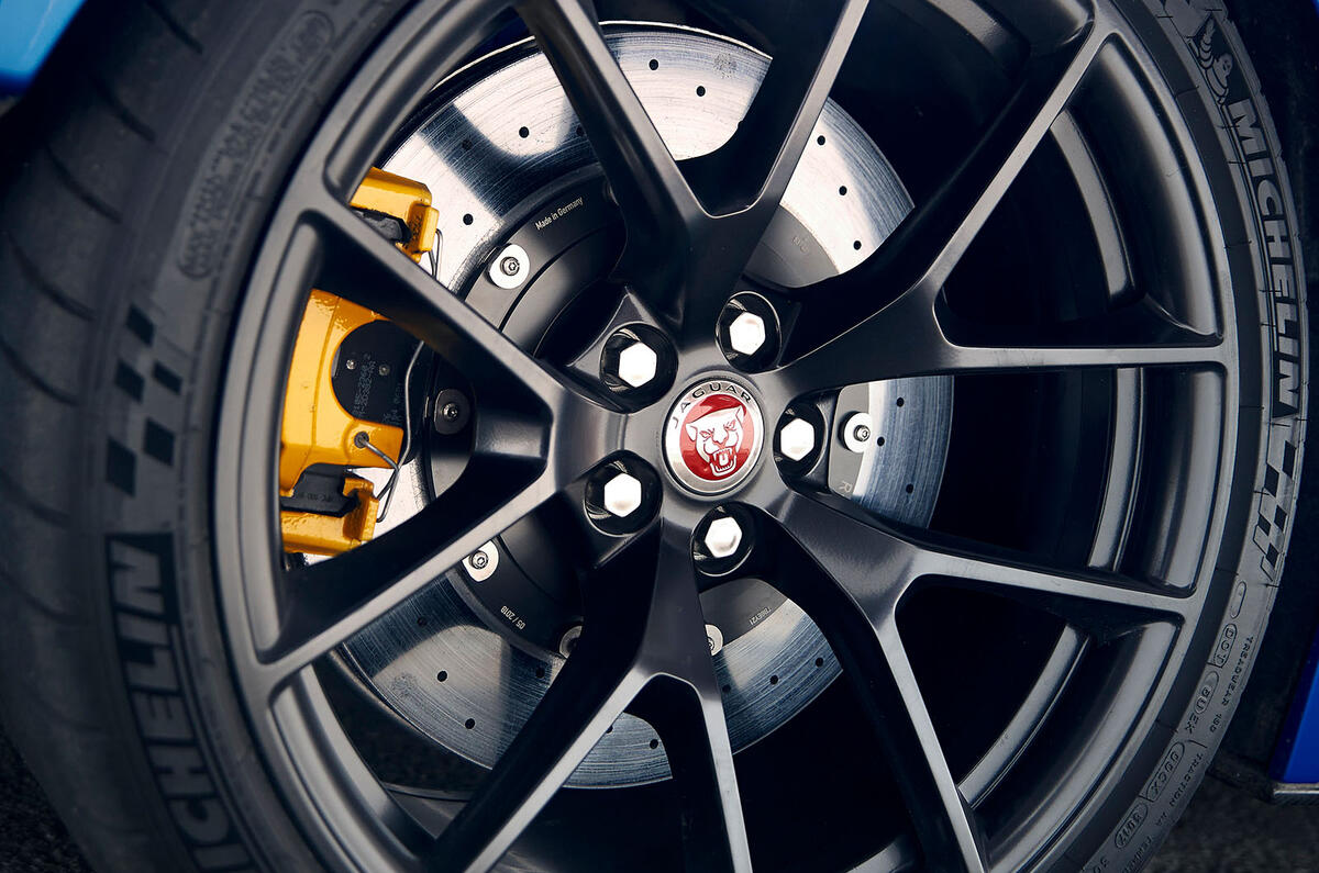 Jaguar XE SV Project 8