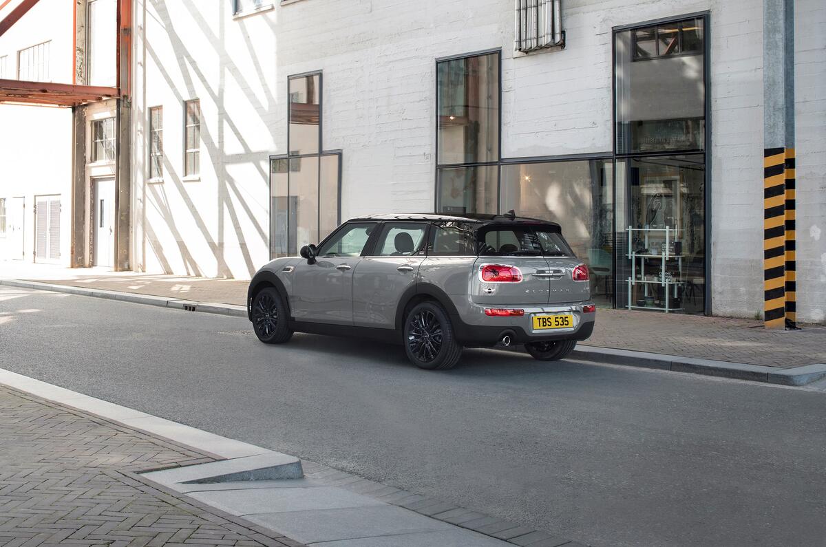Mini Black Pack Clubman