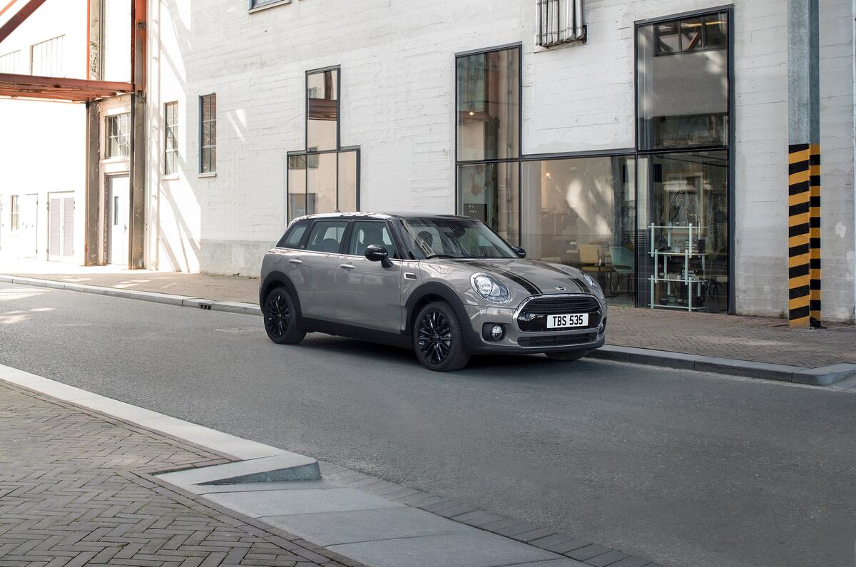 Mini Black Pack Clubman