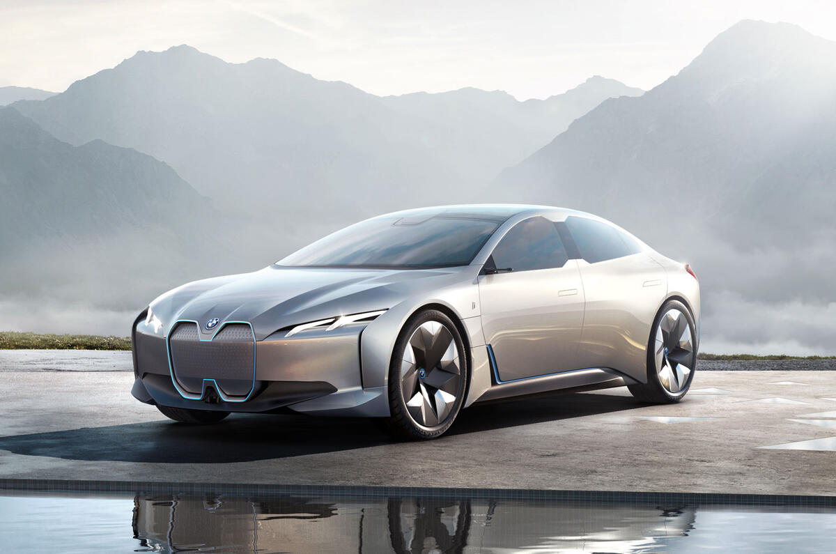 BMW i Vision Dynamics previews i5 production EV