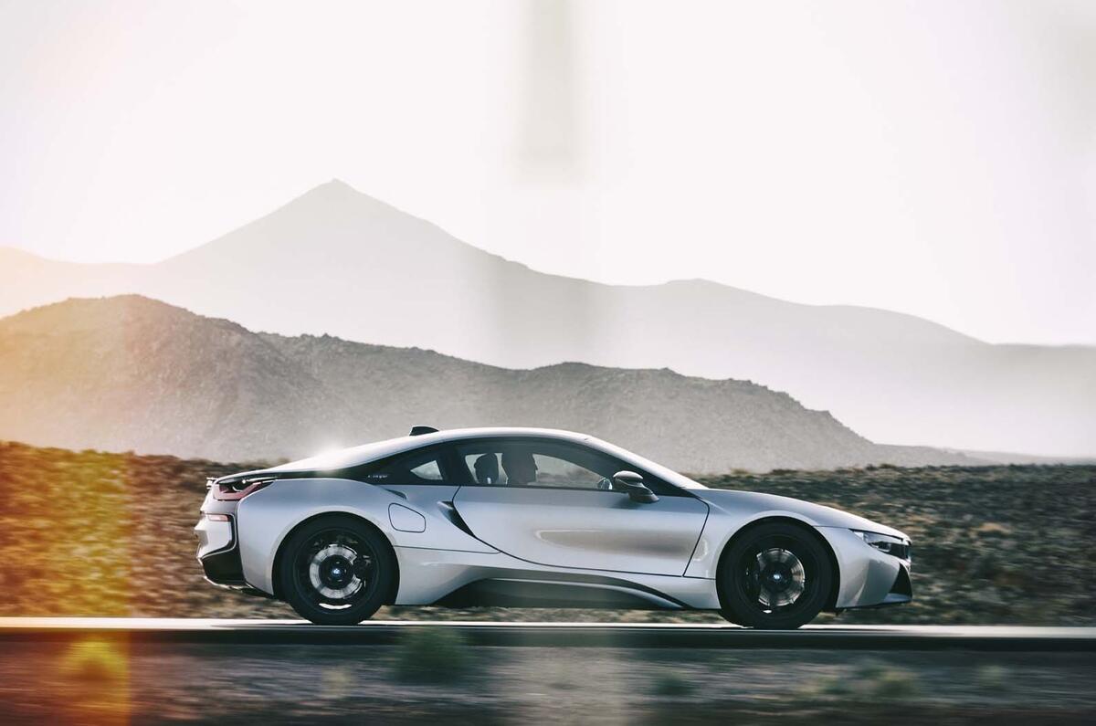 BMW i8 Roadster