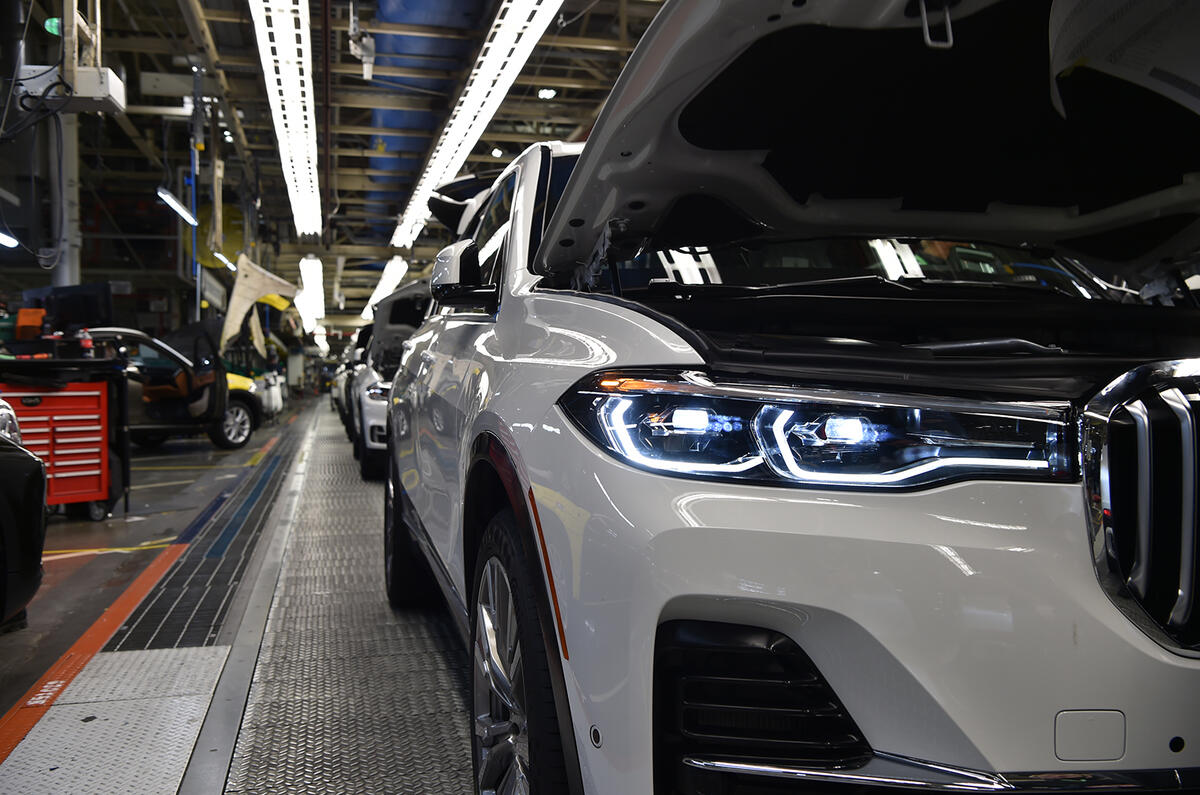 Production-ready BMW X7 shown in new official images