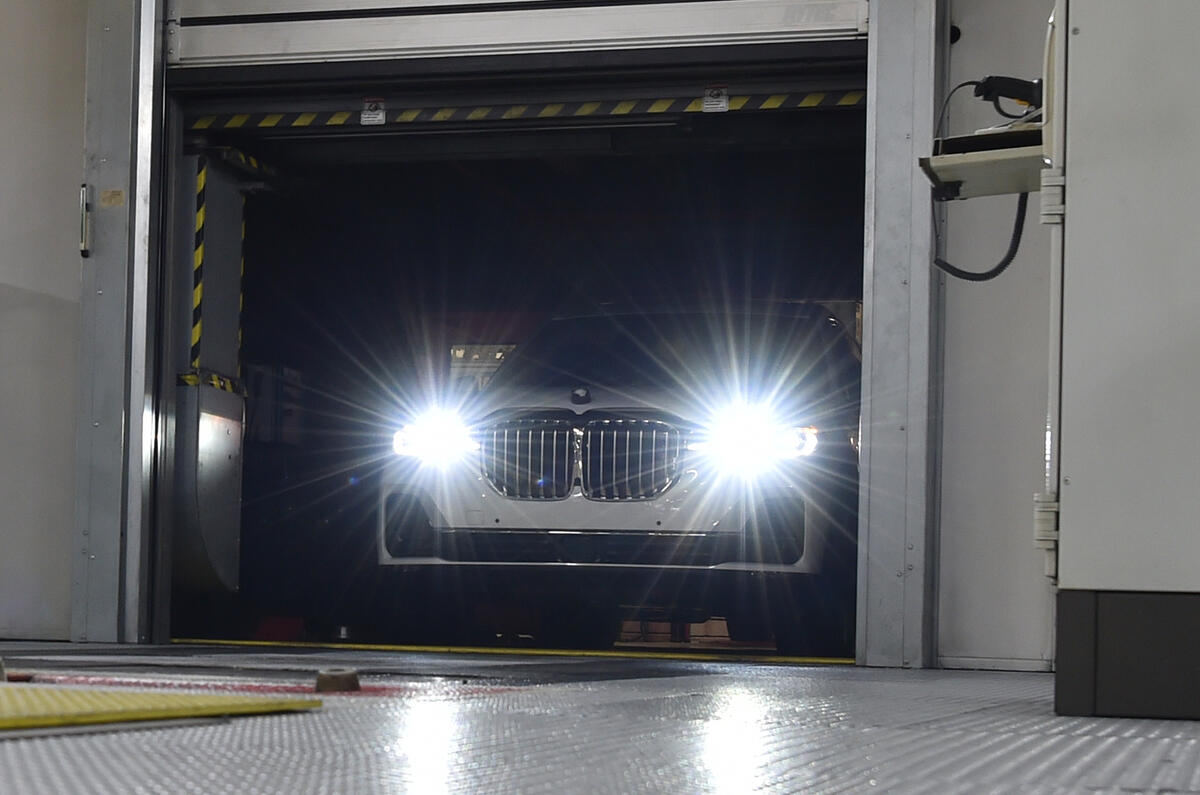 Production-ready BMW X7 shown in new official images