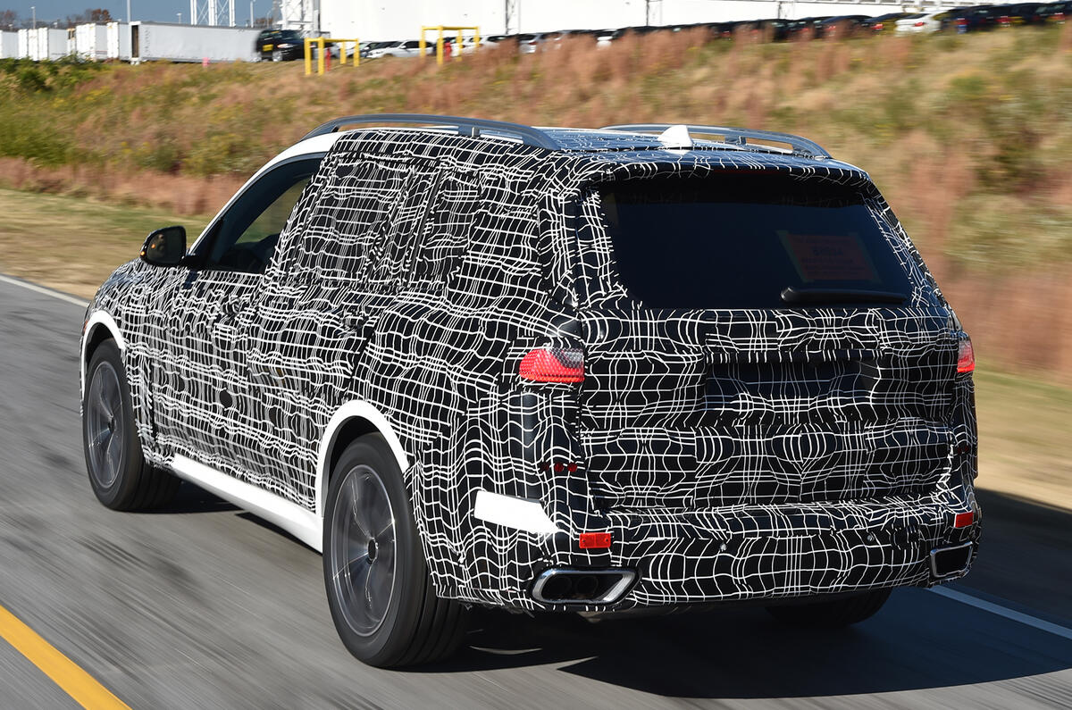 Production-ready BMW X7 shown in new official images