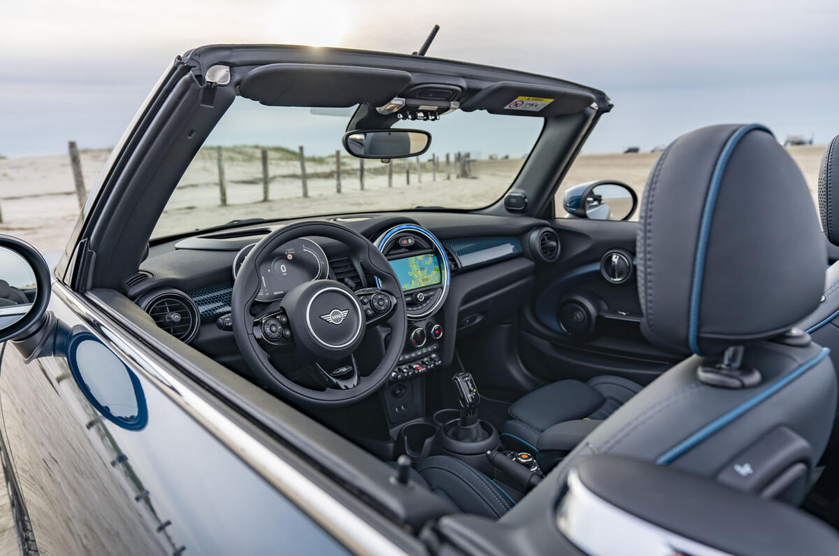 2020 Mini Cooper S Convertible Sidewalk edition
