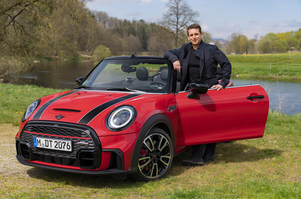 P90420799 highRes the mini john cooper